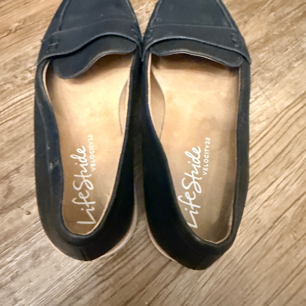 Life Stride Black Leather Loafers for Women - Picture 2 of 4